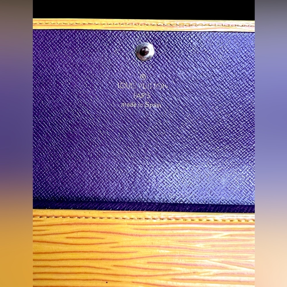 Louis Vuitton Yellow Porte Trésor Epi Wallet - Picture 9 of 13
